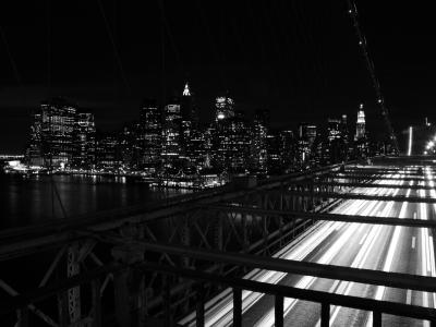 纽约之夜在黑色和白色的壁纸