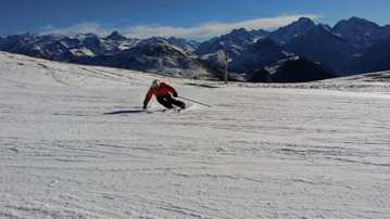 滑雪场滑雪图片